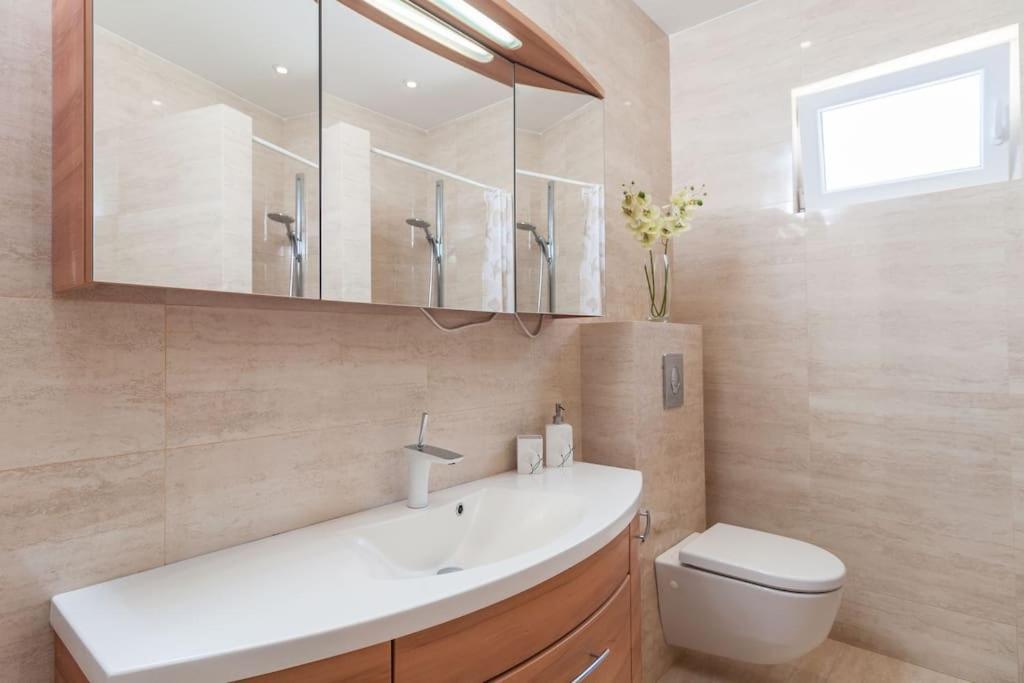 Villa Kora - Luxury Holiday Apartments Лумбарда Екстер'єр фото